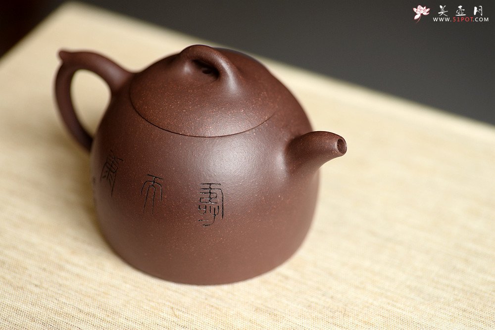 紫砂壶图片：文人作品 全手矮秦权 游心堂装饰  传统经典 - 美壶网