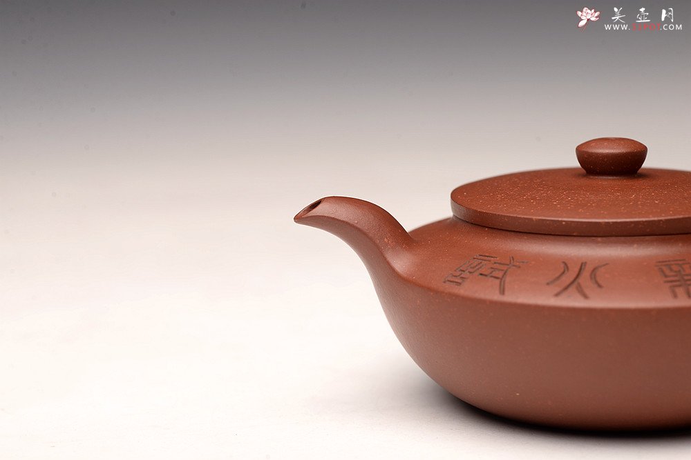 紫砂壶图片：美壶特惠 钱浩进步作品 线条优美 典雅大方 全手工单片拍打成型 汉扁 超高性价比 - 美壶网