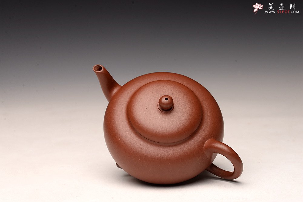 紫砂壶图片：王薇丙申秋全手新作 三足水平 线条流畅 做工精致 - 美壶网