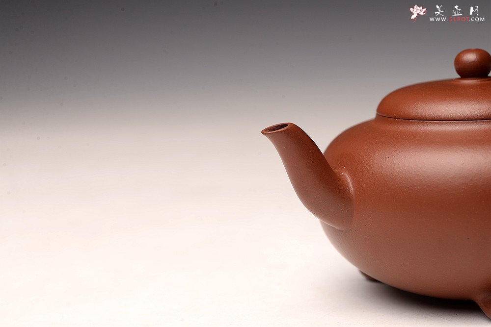 紫砂壶图片：王薇丙申秋全手新作 三足水平 线条流畅 做工精致 - 美壶网