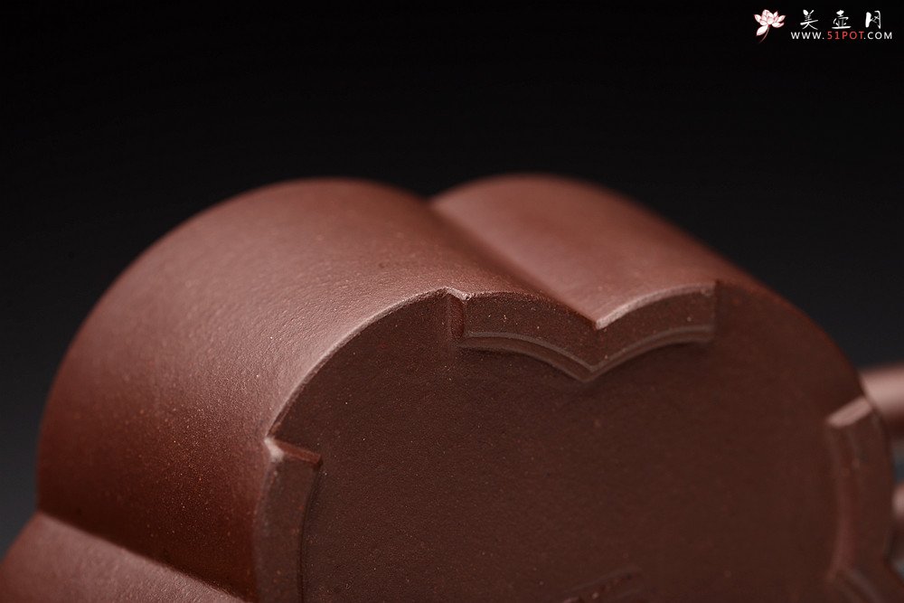 紫砂壶图片：酒虎丙申秋全手新作  梅花周盘 摹古之作 颇具难度 精工 仅此一件 - 美壶网