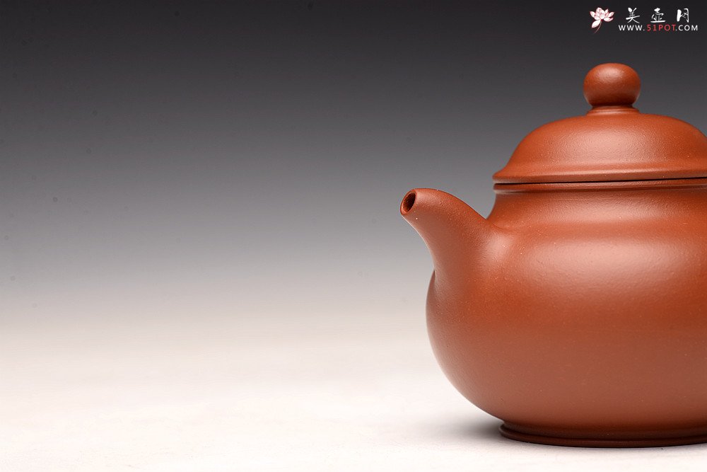 紫砂壶图片：手工练泥 矿质丰富 传统实用朱泥小潘壶 夏日消暑利器 - 美壶网