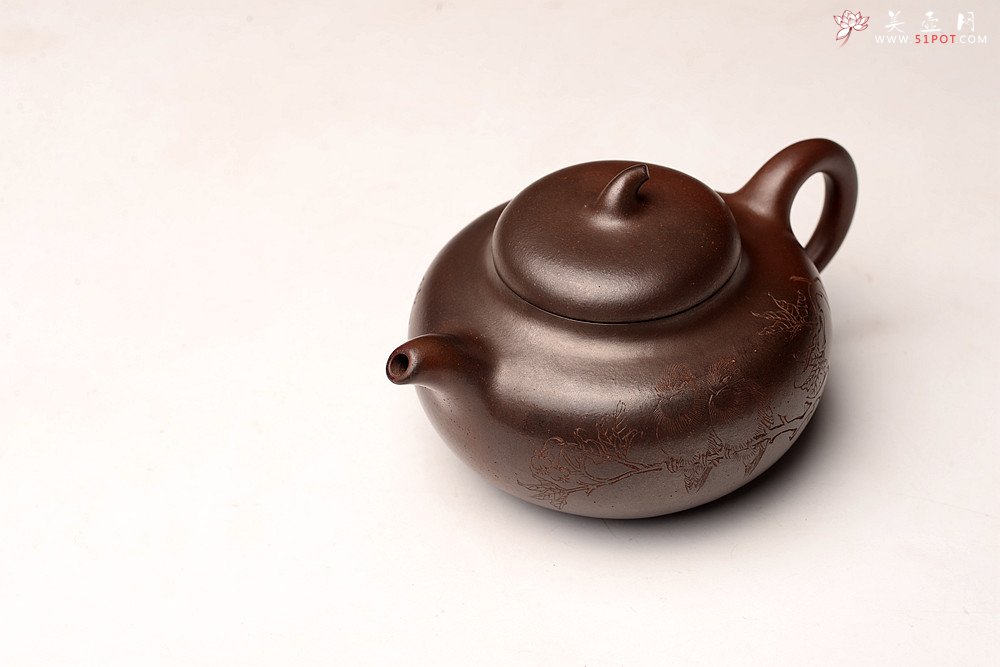 紫砂壶图片：沈秋伟经典作品 气窑窑变 高路精刻 传统全手工 线条舒畅 果元 - 美壶网