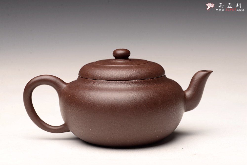 紫砂壶图片：王薇丙申夏全手精品 气韵贯通 型制耐品 优质紫泥 摹古圆壶 - 美壶网