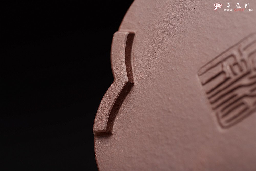 紫砂壶图片：酒虎丙申秋全手新作  梅花周盘 摹古之作 颇具难度 精工 仅此一件 - 美壶网