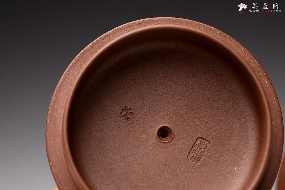 紫砂壶图片：沈秋伟丙申夏全手作品 饱满温润 气韵贯通 精品老紫泥 竹影 - 美壶网