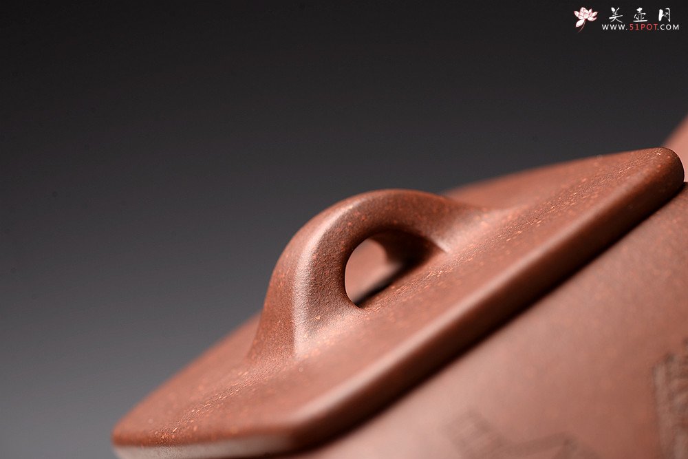 紫砂壶图片：强强联合 国师和石装饰 文气简约  全手四方瓢 精道实用 - 美壶网