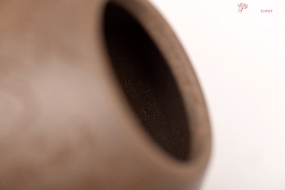 紫砂壶图片：钱建荷丙申全手摹古 张听刚装饰 子冶石瓢 自然舒美 不再接受定做 - 美壶网