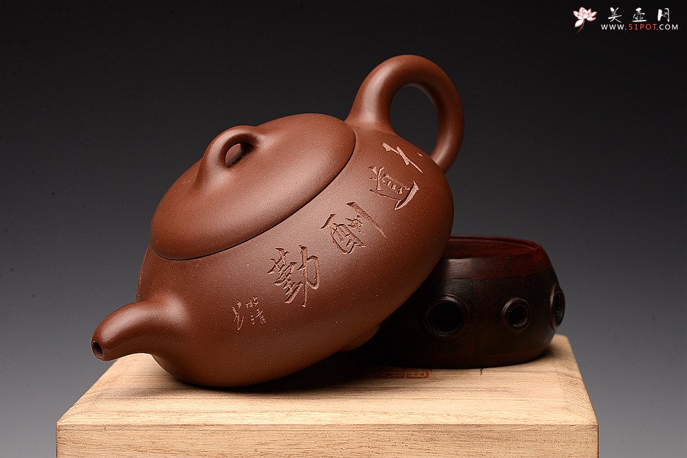 紫砂壶图片：朱牧清新作  张弛有度 工整温润 汉棠石瓢 - 美壶网