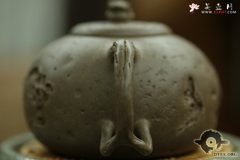 紫砂壶图片：金蟾龚春欣赏 - 美壶网