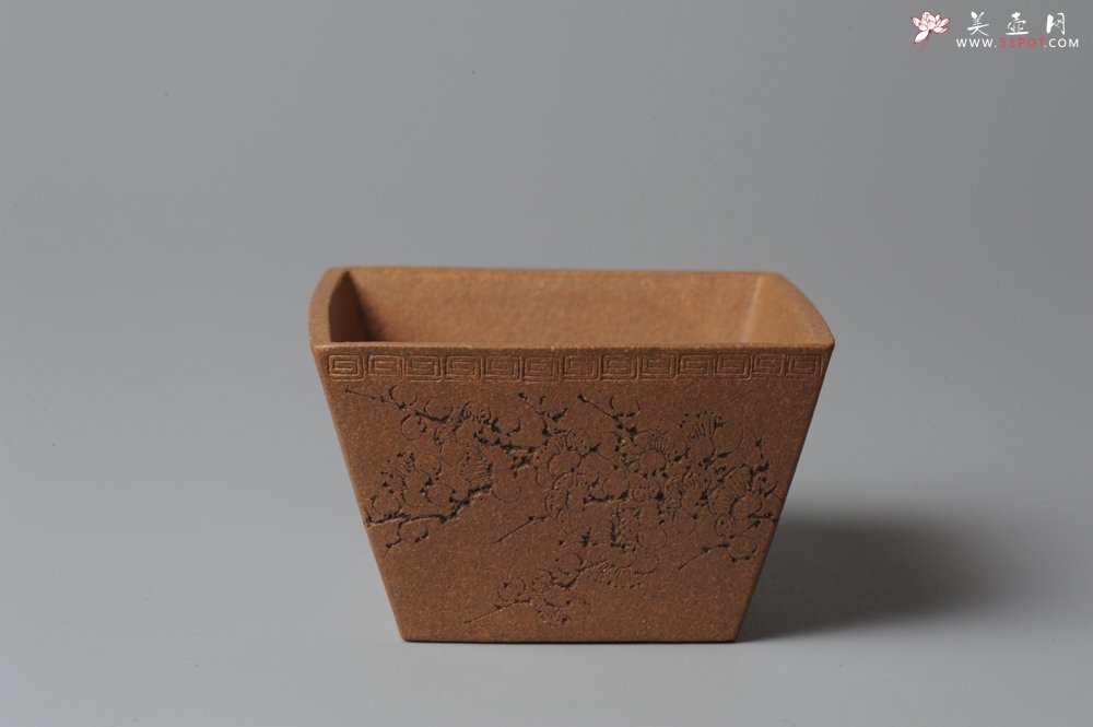 紫砂壶图片：唐文全手 刘华徒弟生益刻绘 老段泥 兽耳品茗杯 - 美壶网