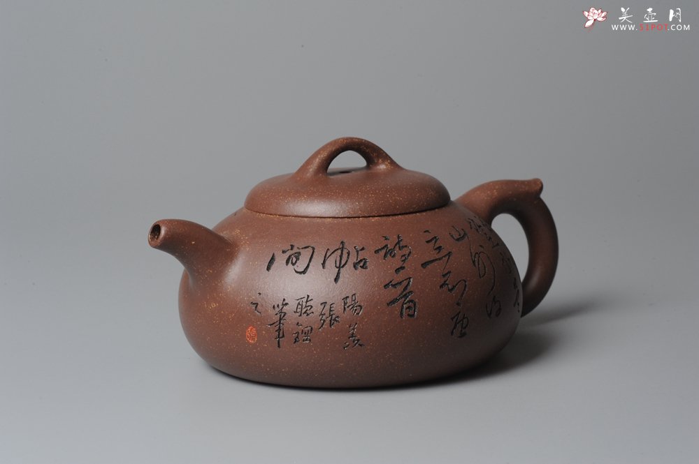 紫砂壶图片：文气装饰 饱满敦厚 扁腹 - 美壶网