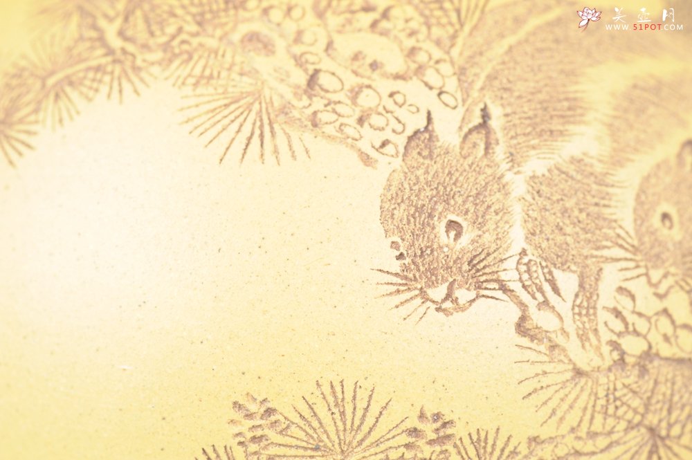 紫砂壶图片：国助唐文本绿西施  端庄 助工袁德波装饰  - 美壶网