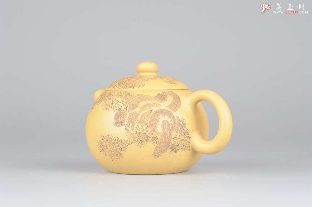 紫砂壶图片：国助唐文本绿西施  端庄 助工袁德波装饰  - 美壶网