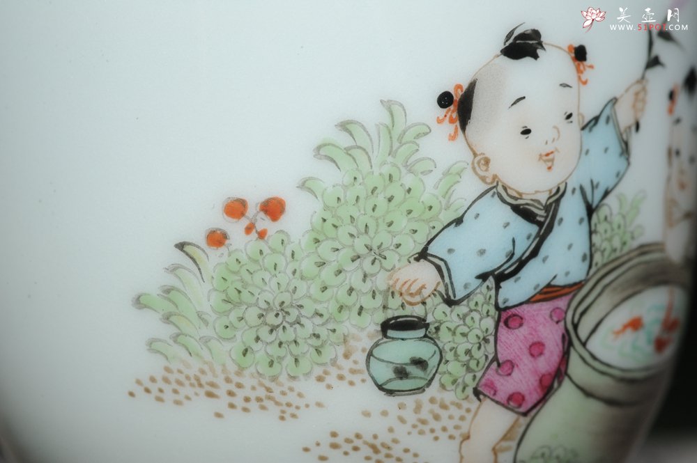 紫砂壶图片：双童子赏鱼 景德镇主人杯 - 美壶网