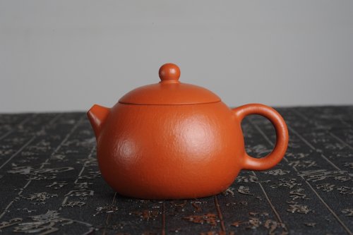张玉辉紫砂壶 难得无皱不朱的皱皮老朱泥  非铁红色素泥 全手工西施制作收缩大成型难 原矿朱泥