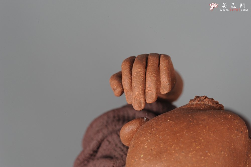 紫砂壶图片：年底特惠 不可多得的用心之作 写意全手工修耳罗汉 精品雕塑 - 美壶网