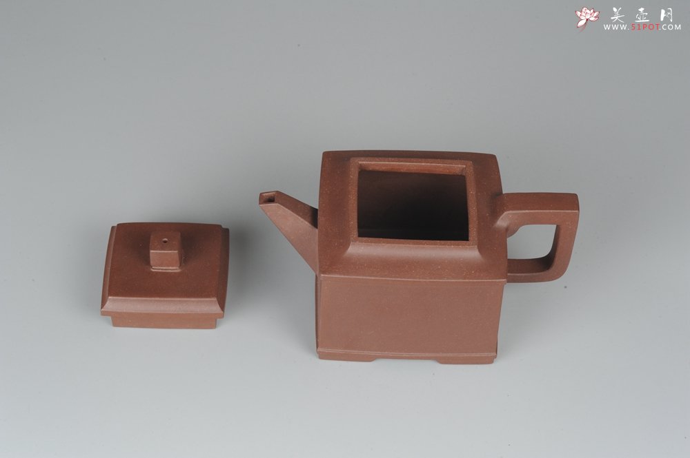 紫砂壶图片：全手工双线四方 端庄大气 - 美壶网