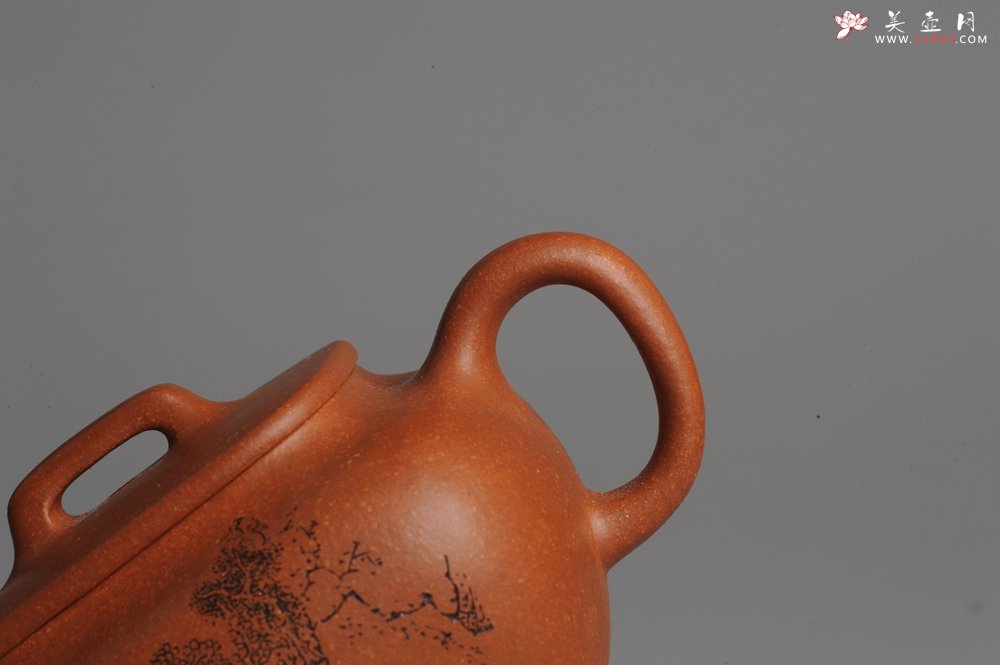 紫砂壶图片：美壶回馈 特惠小四方 一捺底 装饰文气 油润的降坡泥 - 美壶网