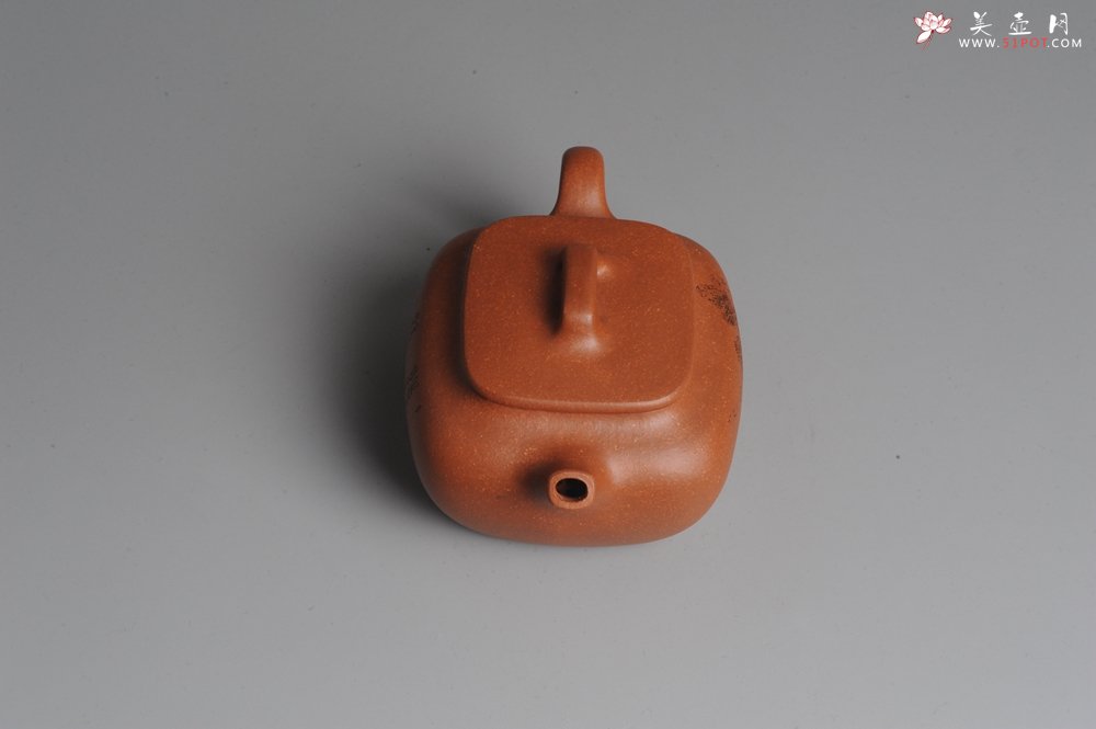 紫砂壶图片：美壶回馈 特惠小四方 一捺底 装饰文气 油润的降坡泥 - 美壶网