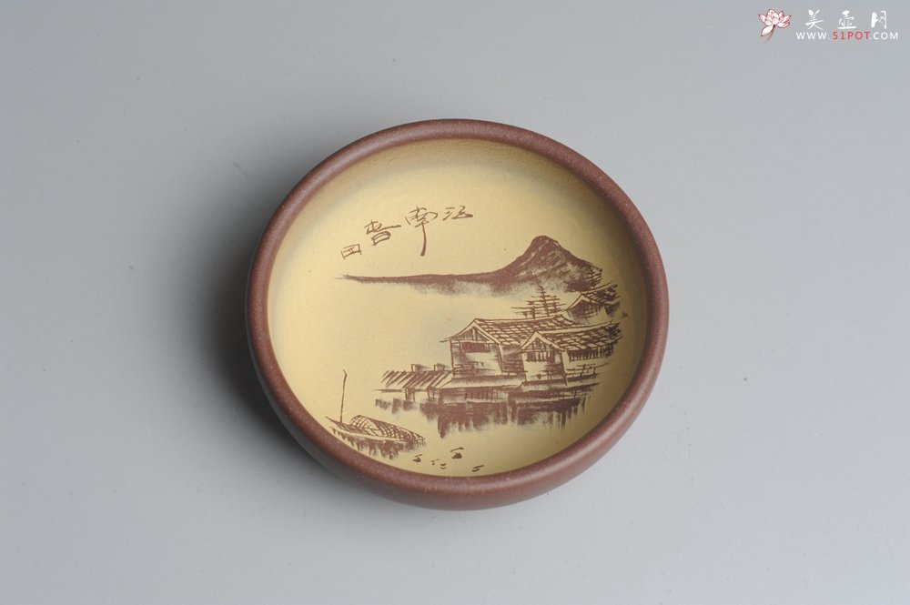 紫砂壶图片：美杯特惠 精品山水杯 醉江南 紫泥粉段泥 各不同^_^好玩 直径8.7cm - 美壶网