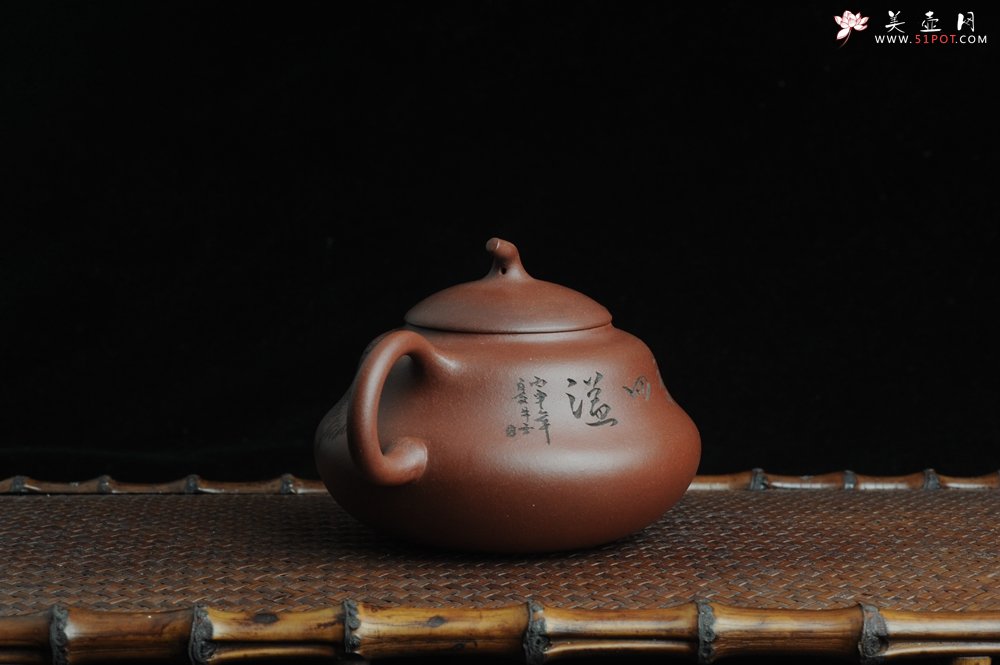 紫砂壶图片：美壶特惠 文气葫芦（福禄）壶 装饰游鱼之乐 - 美壶网