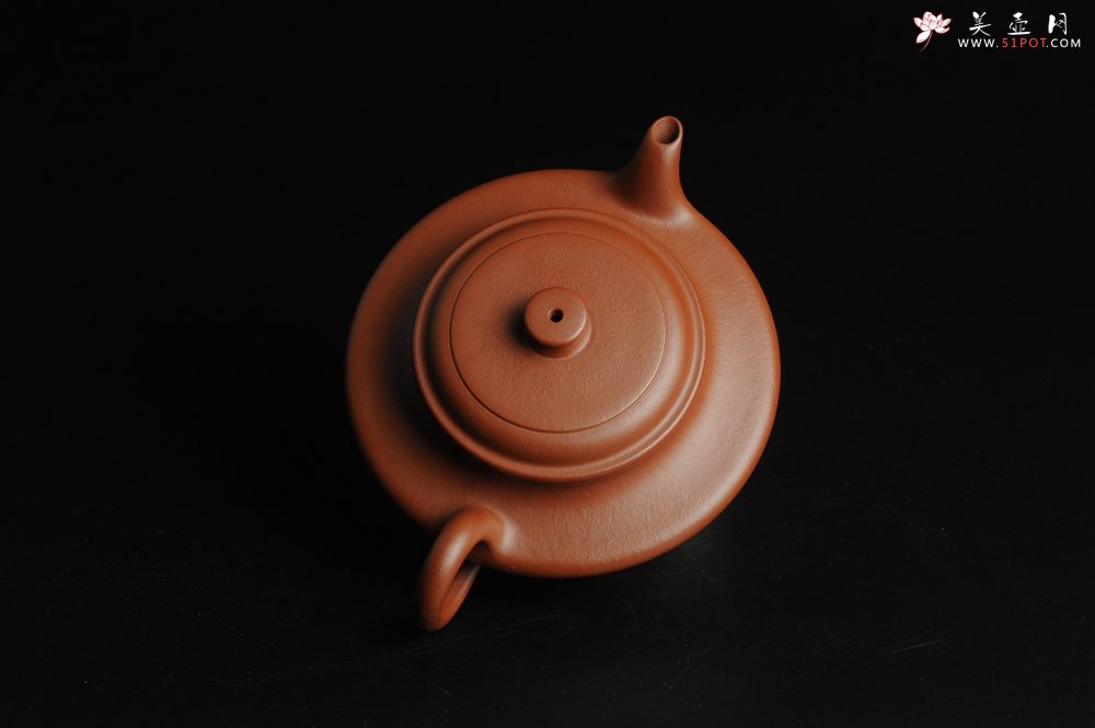 紫砂壶图片：正宗小煤窑朱泥 全手工虚扁 隽秀文气 - 美壶网