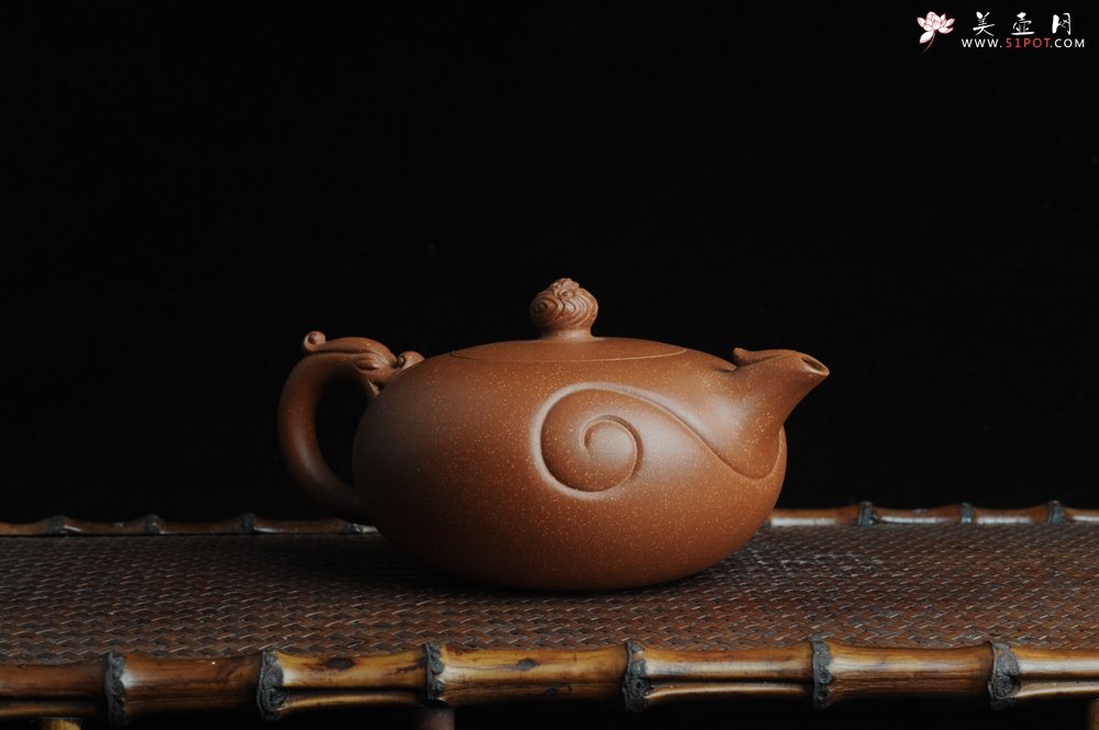 紫砂壶图片：美壶特惠 优质降坡泥龙凤呈祥 寓意吉祥 嵌盖难度大 - 美壶网