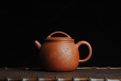 石老师紫砂壶 优质赵庄朱泥全手工汉瓦 方健双刀文气装饰悟道罗汉图 原矿朱泥
