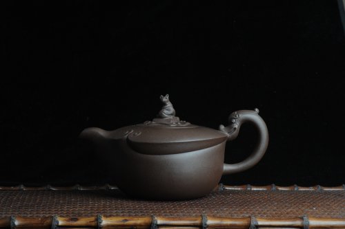 陈苏平紫砂壶 美壶特惠 老紫泥望子成龙 浑厚大气 造型别致 原矿紫泥