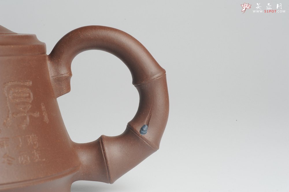 紫砂壶图片：精工大气松竹梅 嵌盖难度大 - 美壶网