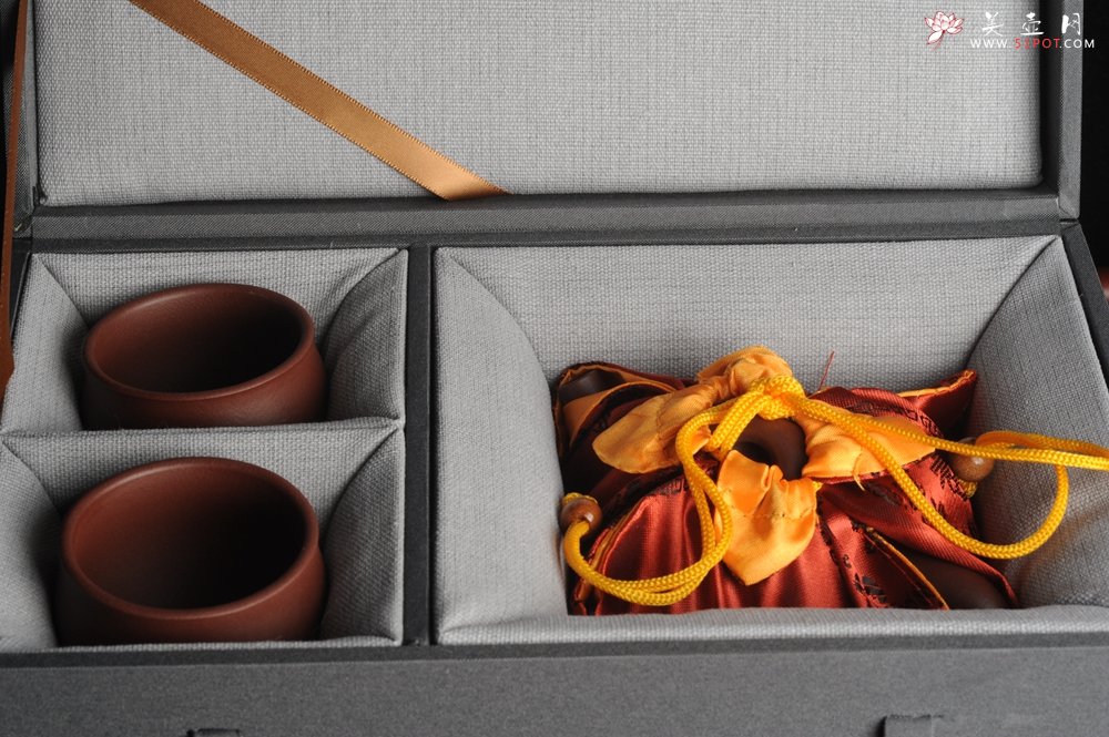 紫砂壶图片：美壶特惠 经典平盖小石瓢 满瓢（景舟石瓢）装饰梅花 泥料超好高档包装一壶二杯 做工灰常精致 - 美壶网