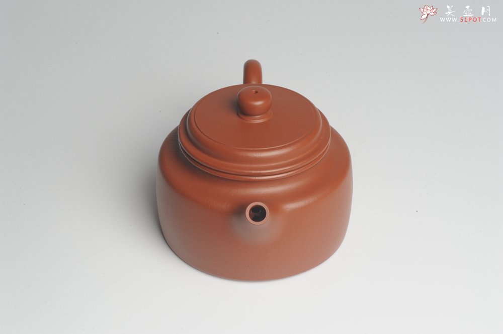 紫砂壶图片：正宗小煤窑朱泥 全手工大亨德中 隽秀文气 - 美壶网