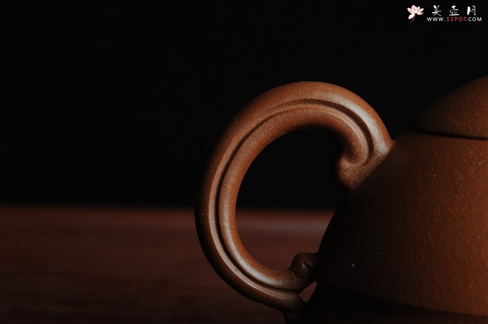 紫砂壶图片：美壶特惠 油润降坡泥 玉笠壶 出水如柱 仰山水清气 极天地大观 - 美壶网