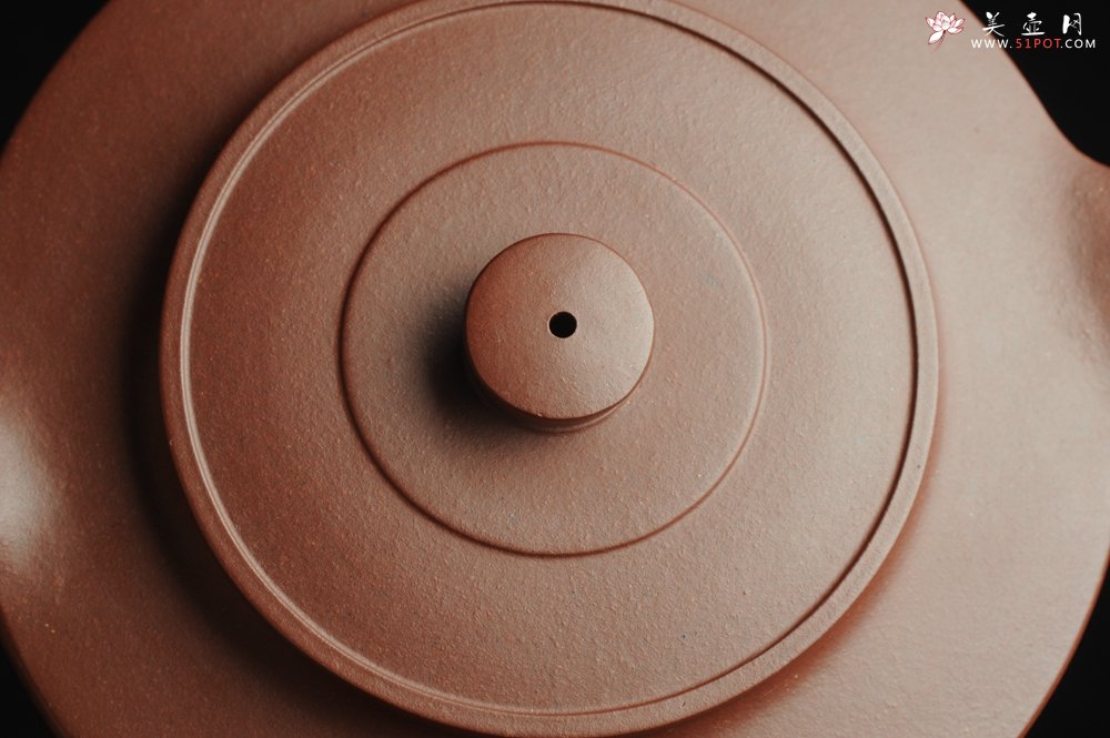 紫砂壶图片：美壶特惠 曼生周盘 通景山水 做工超精致 茶人醉爱 - 美壶网