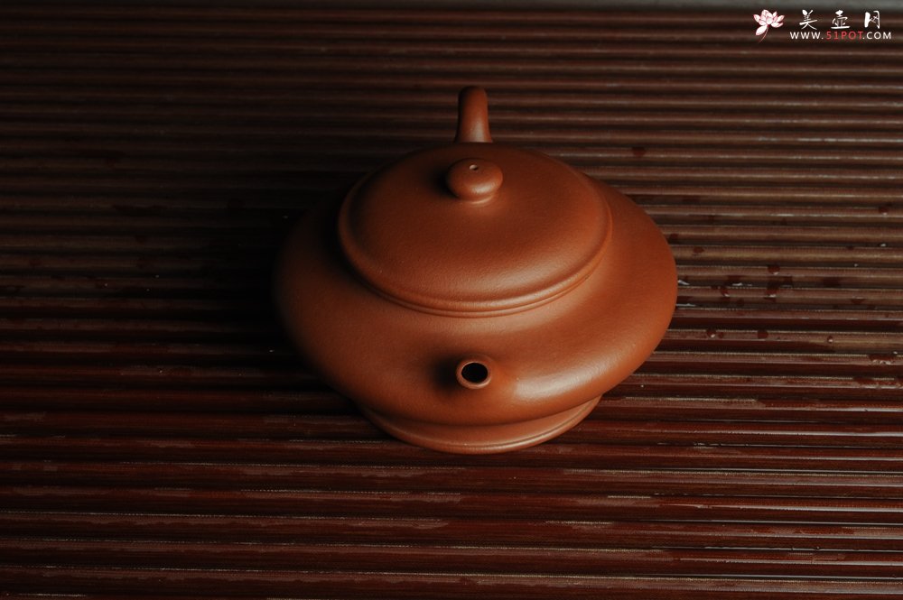 紫砂壶图片：美壶特惠 老清水泥虚扁 料子灰常好 茶人醉爱 - 美壶网