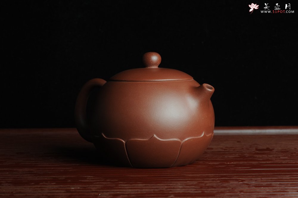 紫砂壶图片：美壶特惠 精工莲花西施 茶人醉爱 - 美壶网
