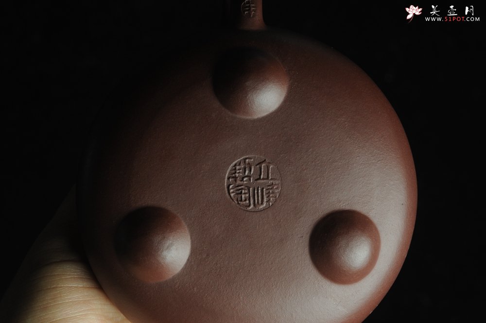 紫砂壶图片：美壶特惠 经典平盖小石瓢 满瓢（景舟石瓢）装饰梅花 泥料超好高档包装一壶二杯 做工灰常精致 - 美壶网