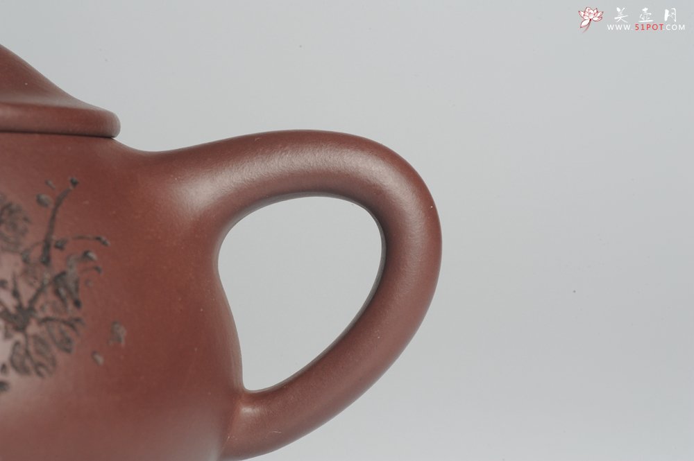 紫砂壶图片：美壶特惠 深丛隐孤芳 经典平盖小石瓢 满瓢（景舟石瓢）装饰菊花 泥料超好高档包装 做工灰常精致 - 美壶网