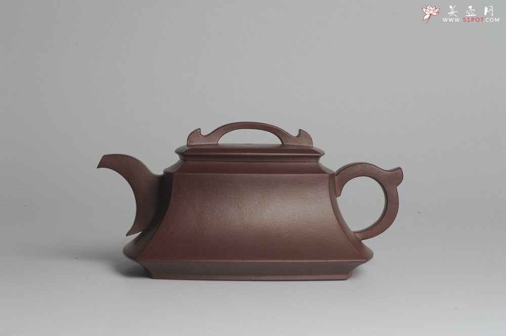 紫砂壶图片：原创精致全手工四方吉玉壶 难度大线条流畅 - 美壶网