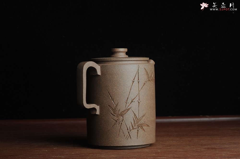 紫砂壶图片：美壶特惠 优质老段泥文人小壶圆础 助工俞霞即兴装饰 君似竹贤圣人心 - 美壶网