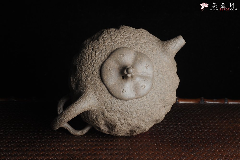 紫砂壶图片：美壶特惠 精品老青段全手工供春 龚春 异形盖 难度大 肌理丰富 - 美壶网