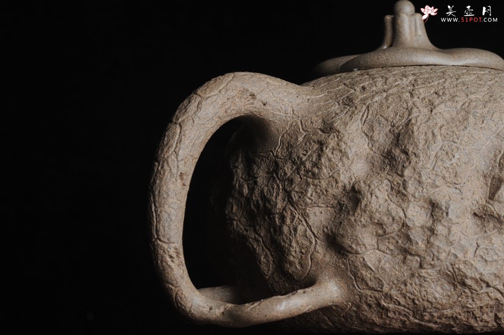 紫砂壶图片：美壶特惠 精品老青段全手工供春 龚春 异形盖 难度大 肌理丰富 - 美壶网