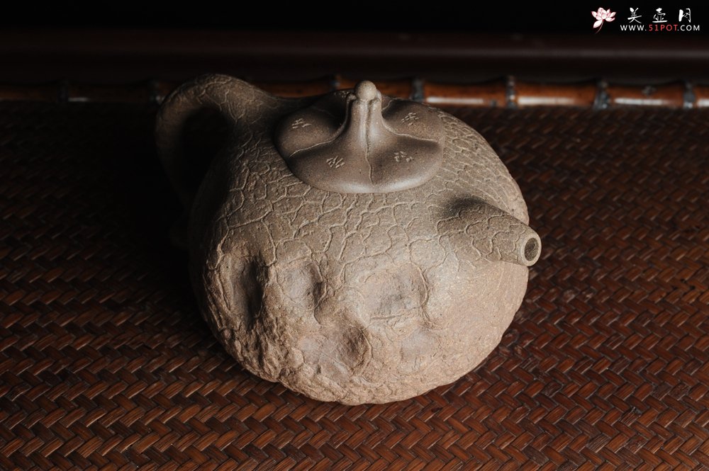 紫砂壶图片：美壶特惠 精品老青段全手工小供春 龚春 异形盖 难度大 肌理丰富 - 美壶网