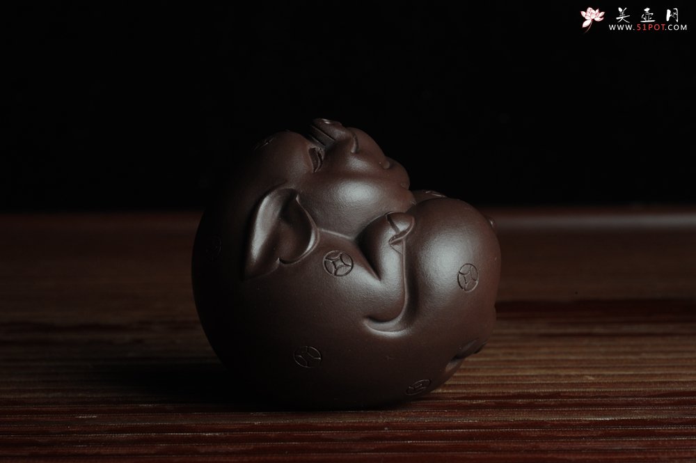 紫砂壶图片：美宠特惠 一团和气猪 神态细腻 做工灰常精致 手工茶宠 - 美壶网