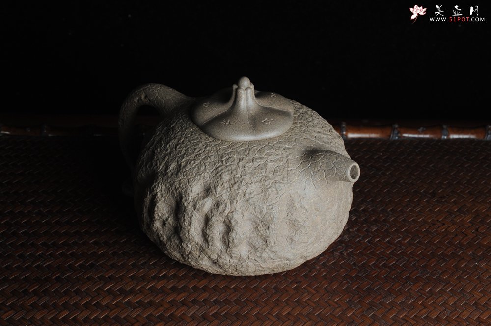 紫砂壶图片：美壶特惠 精品老青段全手工供春 龚春 异形盖 难度大 肌理丰富 - 美壶网