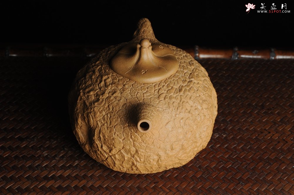 紫砂壶图片：美壶特惠 优质黄金段全手工龚春 供春 异型盖 难度大 肌理丰富 - 美壶网