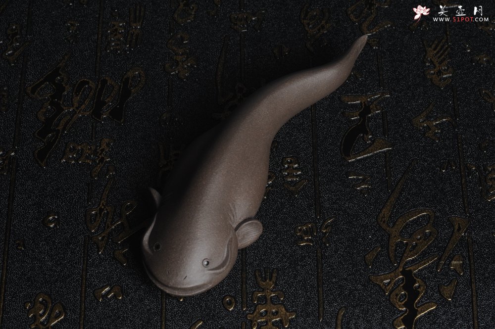 紫砂壶图片：美宠特惠 年年有余鱼  神态细腻 做工灰常精致 手工茶宠 - 美壶网