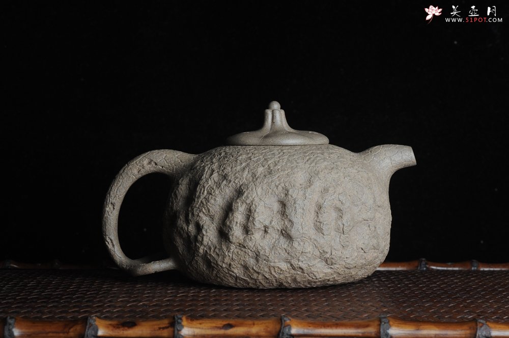 紫砂壶图片：美壶特惠 精品老青段全手工供春 龚春 异形盖 难度大 肌理丰富 - 美壶网