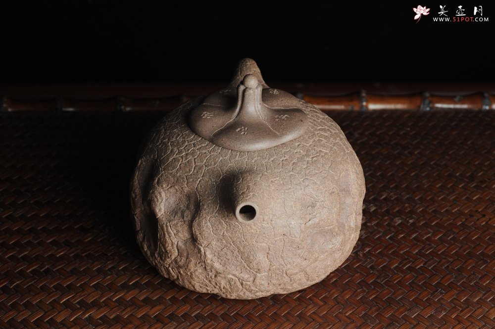 紫砂壶图片：美壶特惠 精品老青段全手工小供春 龚春 异形盖 难度大 肌理丰富 - 美壶网